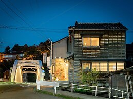 Sansuikyo Machiya House