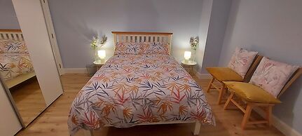 Bantry - House - Sleeps 6 - Sea Views - Parking