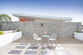 Chic and Modern 3BR Pool Villa Kloua