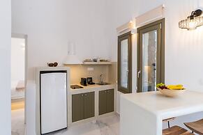 Lavadoze Luxury Suites - Adults only