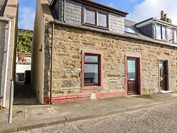 Dolphin Cottage