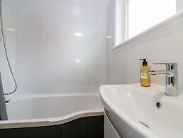 Dolphin Cottage