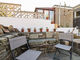 Dolphin Cottage