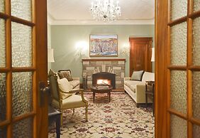 Manoir Chamberland (Adults Only, No Pets)