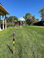 Manoir Chamberland (Adults Only, No Pets)