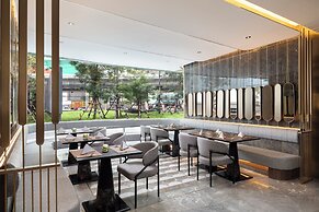 Oakwood Suites Tiwanon Bangkok