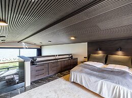 Bay View Apartments