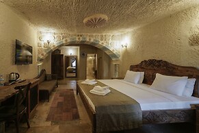 Capp Royal Cave Hotel
