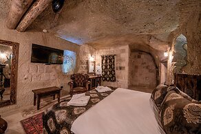 Capp Royal Cave Hotel
