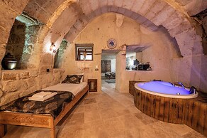 Capp Royal Cave Hotel