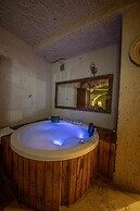 Capp Royal Cave Hotel