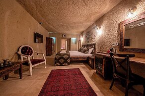 Capp Royal Cave Hotel