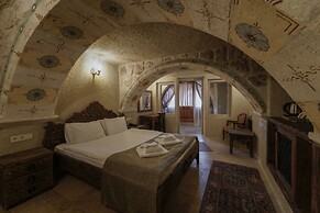 Capp Royal Cave Hotel