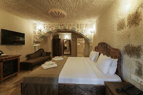 Capp Royal Cave Hotel