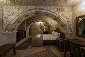 Capp Royal Cave Hotel