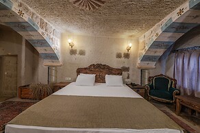 Capp Royal Cave Hotel