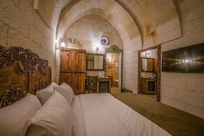 Capp Royal Cave Hotel