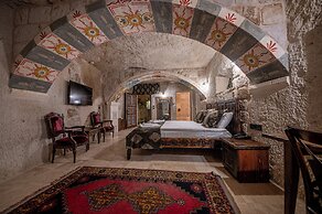 Capp Royal Cave Hotel