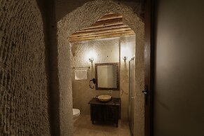 Capp Royal Cave Hotel