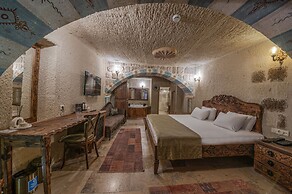 Capp Royal Cave Hotel