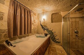 Capp Royal Cave Hotel