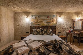 Capp Royal Cave Hotel