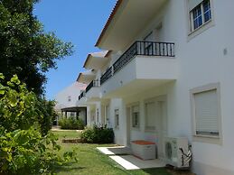 Charming 2-bed Apartment in Olhos de Agua