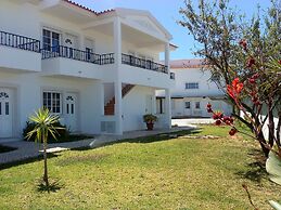 Charming 2-bed Apartment in Olhos de Agua