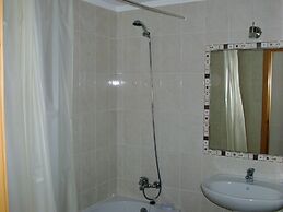 Charming 2-bed Apartment in Olhos de Agua