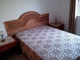 1 Bed Flat - Sleeps 2 - Parking - Wifi