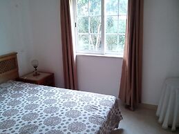1 Bed Flat - Sleeps 2 - Parking - Wifi