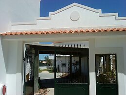 1 Bed Flat - Sleeps 2 - Parking - Wifi