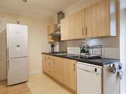 16 Fairfield Road