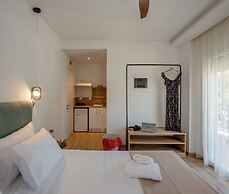 Aiora Suites