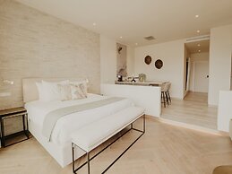 Comfy Studios Hotel