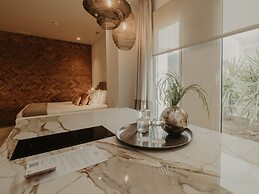 Comfy Studios Hotel