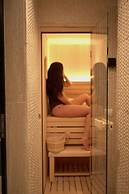 Comfy Studios Hotel