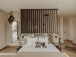 Comfy Studios Hotel