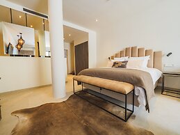 Comfy Studios Hotel