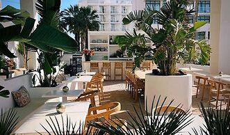 Comfy Studios Hotel