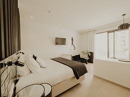 Comfy Studios Hotel