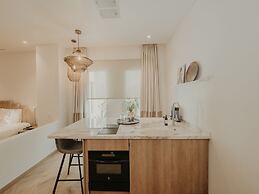 Comfy Studios Hotel