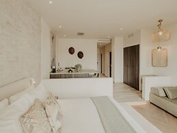 Comfy Studios Hotel