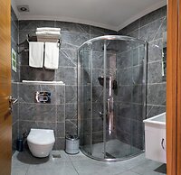 Aras Life Hotel
