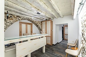 Mariet Naxos Elegant Suites