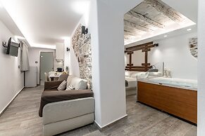 Mariet Naxos Elegant Suites