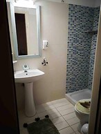 Grande Grotta Studios - Sleeps 8 - Free Parking