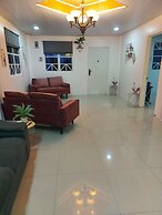 2 Bed Apartment - Sleeps 4 - Parking - Wifi