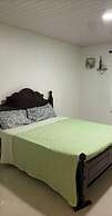 2 Bed Apartment - Sleeps 4 - Parking - Wifi