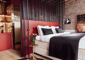 Cousins Boutique Hotel